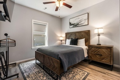 Spacious 3-Bedroom Walk-In Level Golf View Vacation Home - All on Ledgestone Country Club and Golf Course in Missouri - for sale on GolfHomes.com, golf home, golf lot