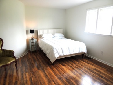 Located  on a scenic golf  course, this charming one and half on Frankfort Country Club in Kentucky - for sale on GolfHomes.com, golf home, golf lot