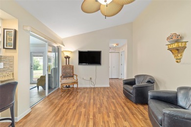 GATED 55+ COMMUNITY:  This 2 bedroom/ 2 bathroom home has new on Ocala Palms Golf and Country Club in Florida - for sale on GolfHomes.com, golf home, golf lot