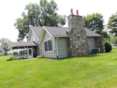 Located  on a scenic golf  course, this charming one and half on Frankfort Country Club in Kentucky - for sale on GolfHomes.com, golf home, golf lot