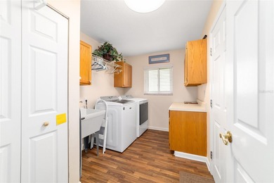 GATED 55+ COMMUNITY:  This 2 bedroom/ 2 bathroom home has new on Ocala Palms Golf and Country Club in Florida - for sale on GolfHomes.com, golf home, golf lot