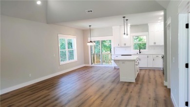 Beautiful New Custom Home in Bella Vista! Situated on a .33-acre on Bella Vista - Metfield Golf Complex and Country Club in Arkansas - for sale on GolfHomes.com, golf home, golf lot