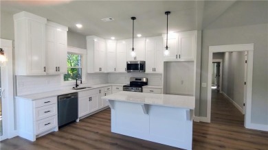 Beautiful New Custom Home in Bella Vista! Situated on a .33-acre on Bella Vista - Metfield Golf Complex and Country Club in Arkansas - for sale on GolfHomes.com, golf home, golf lot