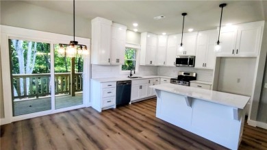 Beautiful New Custom Home in Bella Vista! Situated on a .33-acre on Bella Vista - Metfield Golf Complex and Country Club in Arkansas - for sale on GolfHomes.com, golf home, golf lot
