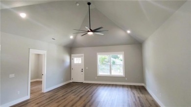 Beautiful New Custom Home in Bella Vista! Situated on a .33-acre on Bella Vista - Metfield Golf Complex and Country Club in Arkansas - for sale on GolfHomes.com, golf home, golf lot
