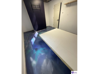 MOTIVATED SELLER! Charming 5-Bedroom Home on Half an Acre in on Doe Valley Country Club in Kentucky - for sale on GolfHomes.com, golf home, golf lot