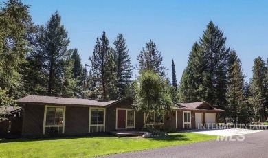 BOM; buyer default. Delightful single level home centrally on McCall Municipal Golf Course in Idaho - for sale on GolfHomes.com, golf home, golf lot