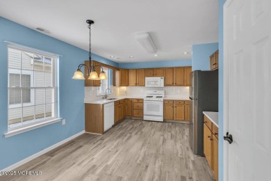 THIS WONDERFUL, IMPECCABLY MAINTAINED STRATTON LOFT W/SUNROOM IS on Westlake Golf and Country Club in New Jersey - for sale on GolfHomes.com, golf home, golf lot