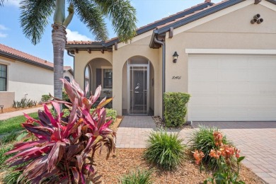 ****Motivated Seller***** This expertly crafted WCI Home, is on Sarasota National Golf Club in Florida - for sale on GolfHomes.com, golf home, golf lot