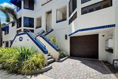 Bathed in natural light, this 2BR, 2.5BA townhome in Fairway Bay on Longboat Key Golf Club Resort in Florida - for sale on GolfHomes.com, golf home, golf lot