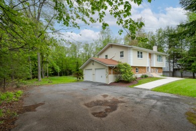 TURN KEY spacious home with modern updates throughout within the on Pocono Farms Country Club in Pennsylvania - for sale on GolfHomes.com, golf home, golf lot