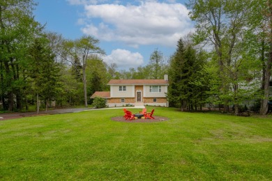 TURN KEY spacious home with modern updates throughout within the on Pocono Farms Country Club in Pennsylvania - for sale on GolfHomes.com, golf home, golf lot