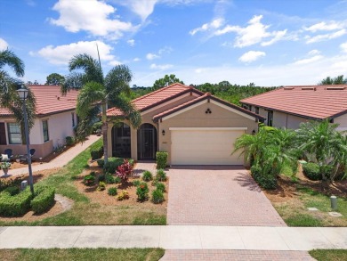 ****Motivated Seller***** This expertly crafted WCI Home, is on Sarasota National Golf Club in Florida - for sale on GolfHomes.com, golf home, golf lot