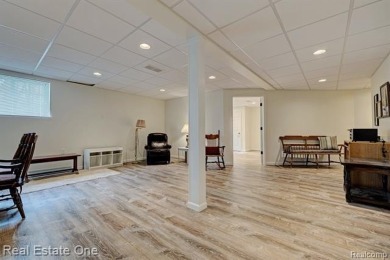 Beautiful End Unit Ranch Condo in Desirable Golf Community! on The Captains Club At Woodfield in Michigan - for sale on GolfHomes.com, golf home, golf lot