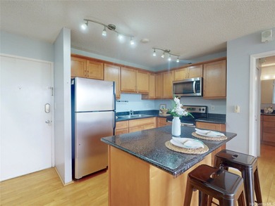 Beautifully Renovated 1-Bedroom with 2 Parking at Pearl Regency! on Pearl Country Club in Hawaii - for sale on GolfHomes.com, golf home, golf lot