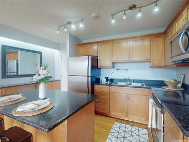 Beautifully Renovated 1-Bedroom with 2 Parking at Pearl Regency! on Pearl Country Club in Hawaii - for sale on GolfHomes.com, golf home, golf lot