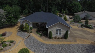 Spacious one level home with a private park like back on Isabella Golf Course  in Arkansas - for sale on GolfHomes.com, golf home, golf lot