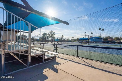 Welcome to 869 Leisure World in Mesa AZ. This 2 bedroom 1.5 bath on Leisure World Country Club in Arizona - for sale on GolfHomes.com, golf home, golf lot