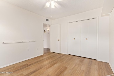 This cute, updated 2 bedroom is the perfect ''lock & leave'' on Sun City Country Club in Arizona - for sale on GolfHomes.com, golf home, golf lot