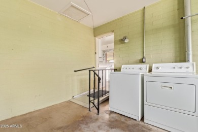 This cute, updated 2 bedroom is the perfect ''lock & leave'' on Sun City Country Club in Arizona - for sale on GolfHomes.com, golf home, golf lot