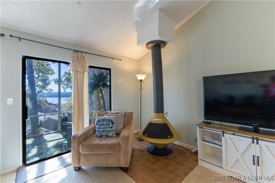 Location, Lifestyle & Convenience, this 1 has It All! Welcome to on The Oaks Golf Course in Missouri - for sale on GolfHomes.com, golf home, golf lot