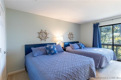 Location, Lifestyle & Convenience, this 1 has It All! Welcome to on The Oaks Golf Course in Missouri - for sale on GolfHomes.com, golf home, golf lot