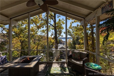 Location, Lifestyle & Convenience, this 1 has It All! Welcome to on The Oaks Golf Course in Missouri - for sale on GolfHomes.com, golf home, golf lot