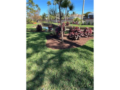 FANTASTIC VALUE Move-in ready. One large bedroom with 1.5 baths on Monterey Yacht and Country Club in Florida - for sale on GolfHomes.com, golf home, golf lot