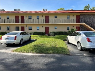 FANTASTIC VALUE Move-in ready. One large bedroom with 1.5 baths on Monterey Yacht and Country Club in Florida - for sale on GolfHomes.com, golf home, golf lot