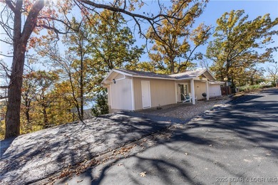 Location, Lifestyle & Convenience, this 1 has It All! Welcome to on The Oaks Golf Course in Missouri - for sale on GolfHomes.com, golf home, golf lot