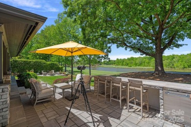Enjoy River Run Country Club at it's finest on the 18th fairway on River Run Country Club in North Carolina - for sale on GolfHomes.com, golf home, golf lot