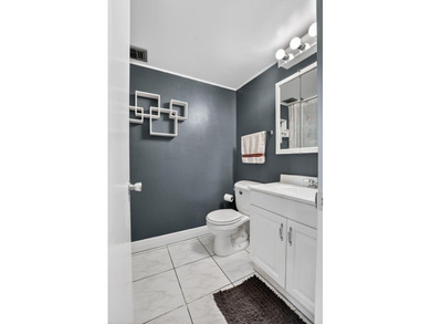 Beautifully maintained 1BR/1.5BA first-floor condo located in on Kings Point Golf -Flanders Way in Florida - for sale on GolfHomes.com, golf home, golf lot