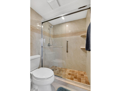 Beautifully maintained 1BR/1.5BA first-floor condo located in on Kings Point Golf -Flanders Way in Florida - for sale on GolfHomes.com, golf home, golf lot