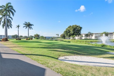 SPACIOUS 2 BED / 2 BATH LOCATED IN DESIRABLE COMMUNITY WITH on Wynmoor Golf Course in Florida - for sale on GolfHomes.com, golf home, golf lot