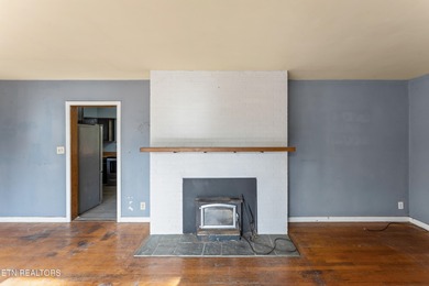 Great investment opportunity in desirable Holston Hills! This on  in Tennessee - for sale on GolfHomes.com, golf home, golf lot