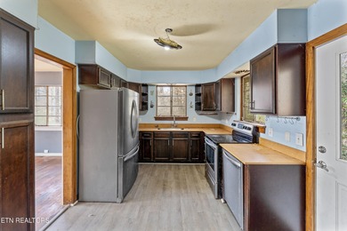 Great investment opportunity in desirable Holston Hills! This on  in Tennessee - for sale on GolfHomes.com, golf home, golf lot