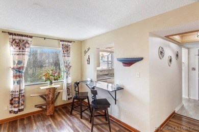 Location! Location!  Welcome to this 2 bed/ 2 bath condo located on Seasons Ridge At Four Seasons in Missouri - for sale on GolfHomes.com, golf home, golf lot