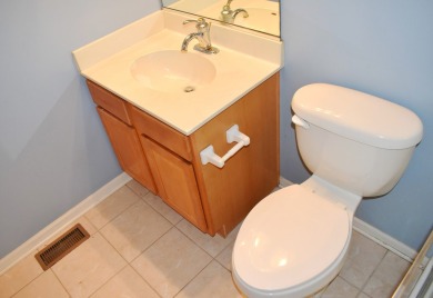 3 bedroom, 3 bath Ranch in Carillon Lakes!  This home is located on Carillon Lakes 3 Hole Course in Illinois - for sale on GolfHomes.com, golf home, golf lot