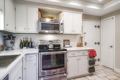 Beautifully updated 1 bedroom, 1 bath condo in Fairway Towers on Chickasaw Country Club in Tennessee - for sale on GolfHomes.com, golf home, golf lot