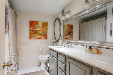 Beautifully updated 1 bedroom, 1 bath condo in Fairway Towers on Chickasaw Country Club in Tennessee - for sale on GolfHomes.com, golf home, golf lot