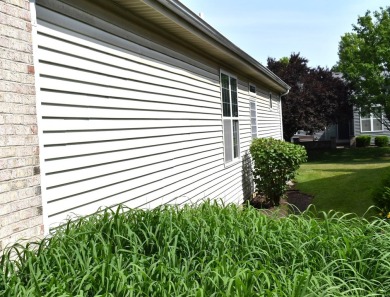 3 bedroom, 3 bath Ranch in Carillon Lakes!  This home is located on Carillon Lakes 3 Hole Course in Illinois - for sale on GolfHomes.com, golf home, golf lot