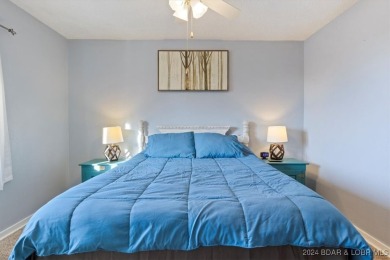 Location! Location!  Welcome to this 2 bed/ 2 bath condo located on Seasons Ridge At Four Seasons in Missouri - for sale on GolfHomes.com, golf home, golf lot