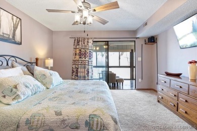 Location! Location!  Welcome to this 2 bed/ 2 bath condo located on Seasons Ridge At Four Seasons in Missouri - for sale on GolfHomes.com, golf home, golf lot
