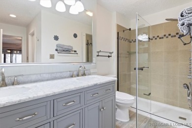 Location! Location!  Welcome to this 2 bed/ 2 bath condo located on Seasons Ridge At Four Seasons in Missouri - for sale on GolfHomes.com, golf home, golf lot