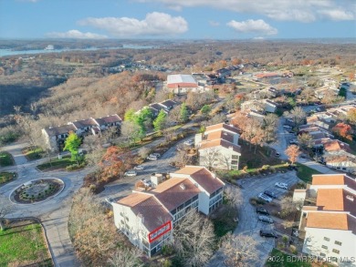 Location! Location!  Welcome to this 2 bed/ 2 bath condo located on Seasons Ridge At Four Seasons in Missouri - for sale on GolfHomes.com, golf home, golf lot