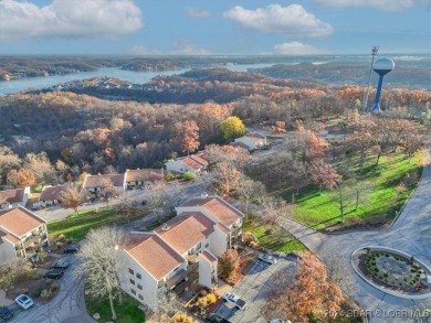 Location! Location!  Welcome to this 2 bed/ 2 bath condo located on Seasons Ridge At Four Seasons in Missouri - for sale on GolfHomes.com, golf home, golf lot
