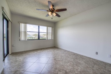 Opportunity awaits to finish making this home yours.  Neutral on Old Marsh Golf Club in Florida - for sale on GolfHomes.com, golf home, golf lot