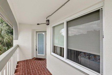 BRIGHT AND AIRY, EXTRA LARGE 1346 SQ/FT RENOVATED CORNER on Wynmoor Golf Course in Florida - for sale on GolfHomes.com, golf home, golf lot