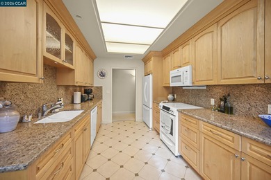 Welcome to easy, resort-style living in the gated community of on Rossmoor Golf Course in California - for sale on GolfHomes.com, golf home, golf lot