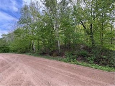 Known for its walleye, this lot is just minutes away from on Hardwoods Golf Club At Mille Lacs in Minnesota - for sale on GolfHomes.com, golf home, golf lot